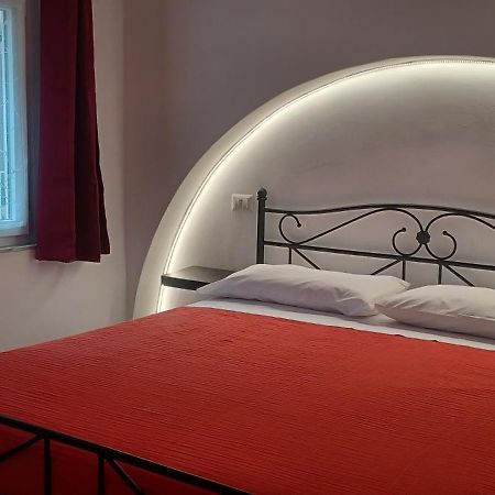 Bed and Breakfast Le Quattro Stagioni Генуя Экстерьер фото